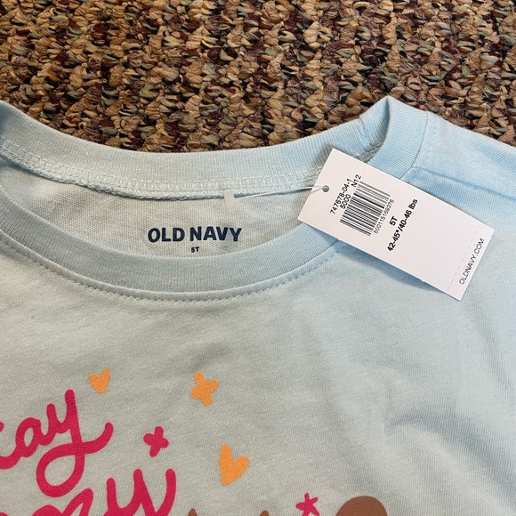 Old Navy Girls Long Sleeve Winter Graphic Tee, Size 5T - Picture 3 of 5